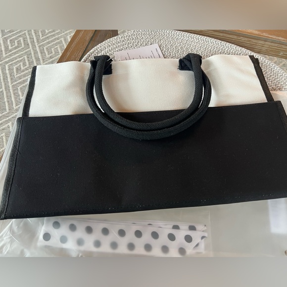 Beautiful jute/canvas tote bag. NWT Letter A - Picture 5 of 5